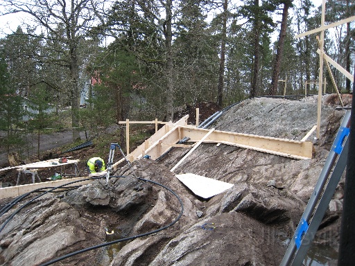 IMG_0136.JPG - Här skall betongen vara ..