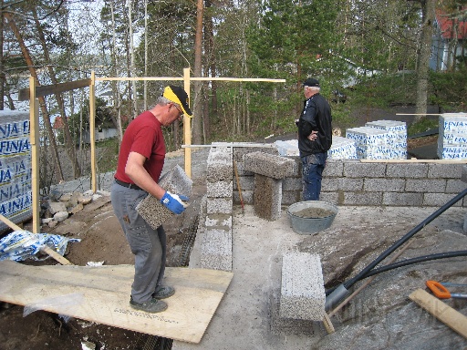IMG_0241.JPG - far styrketränar....(bäst att börja på gamla dar....)