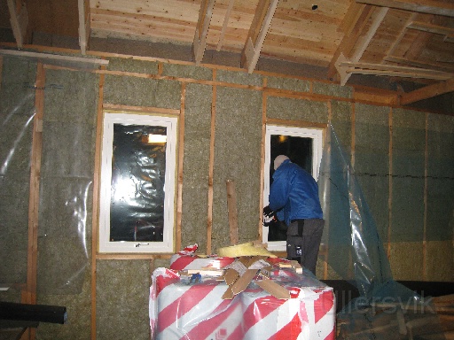IMG_0326.JPG - Badrummsfönstren, drevas måste det också göras...;)